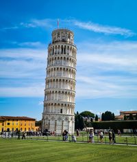 Das Bild zeigt den Schiefen Turm von Pisa